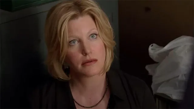 Skylar white from breaking bad looking up while concerned