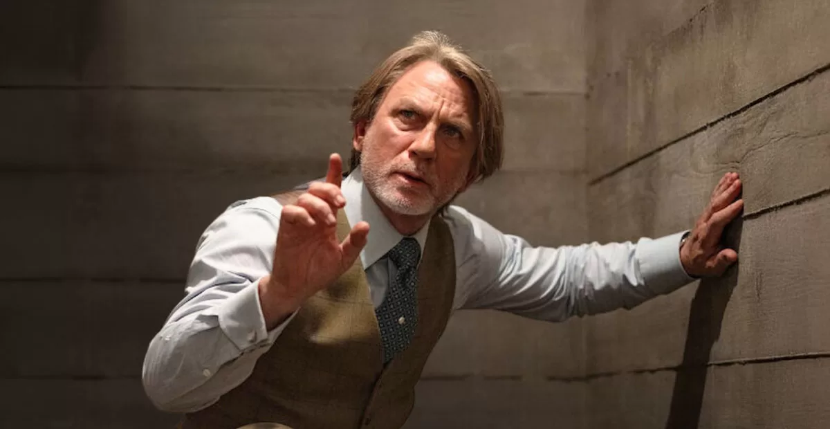 Wake Up Dead Man: A Knives Out Mystery